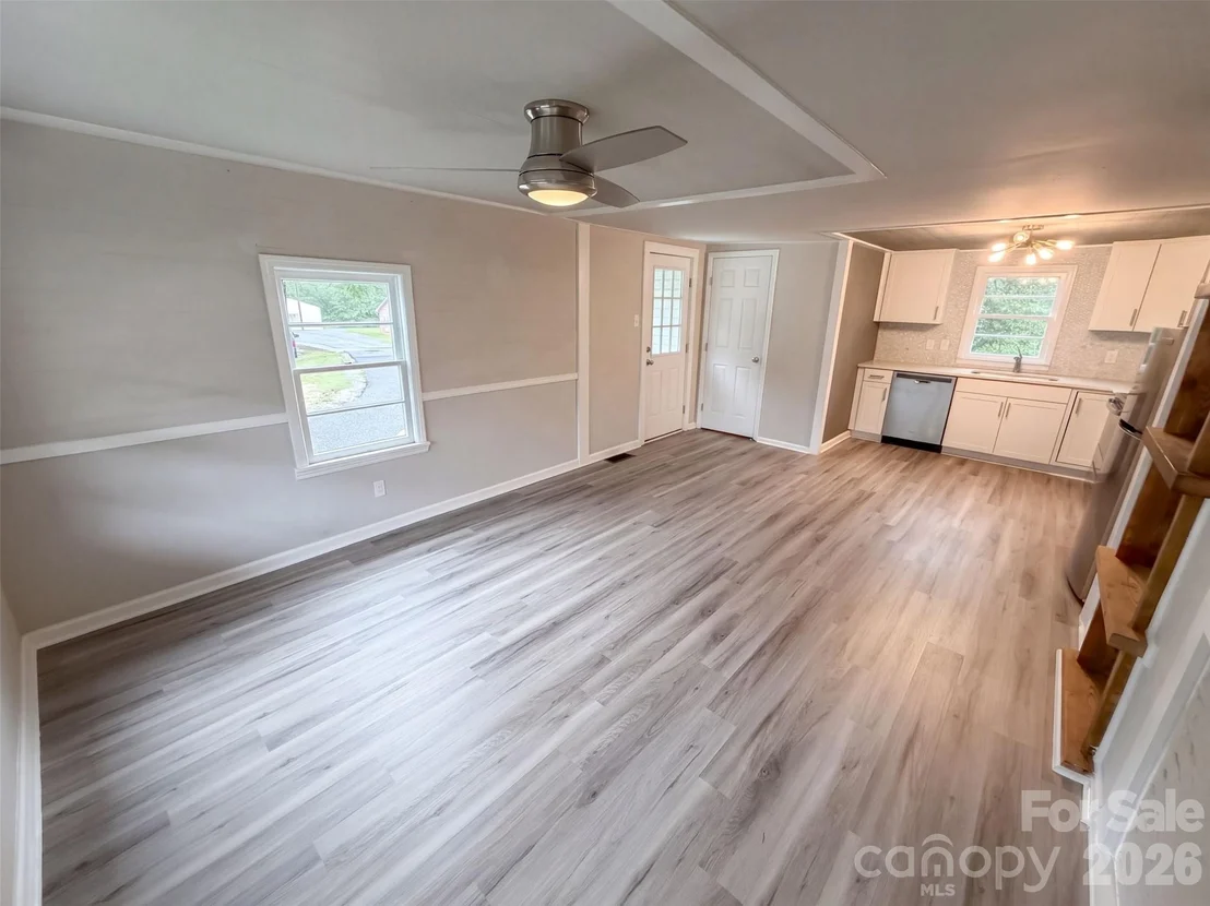 Photo of 103 Southside Circle