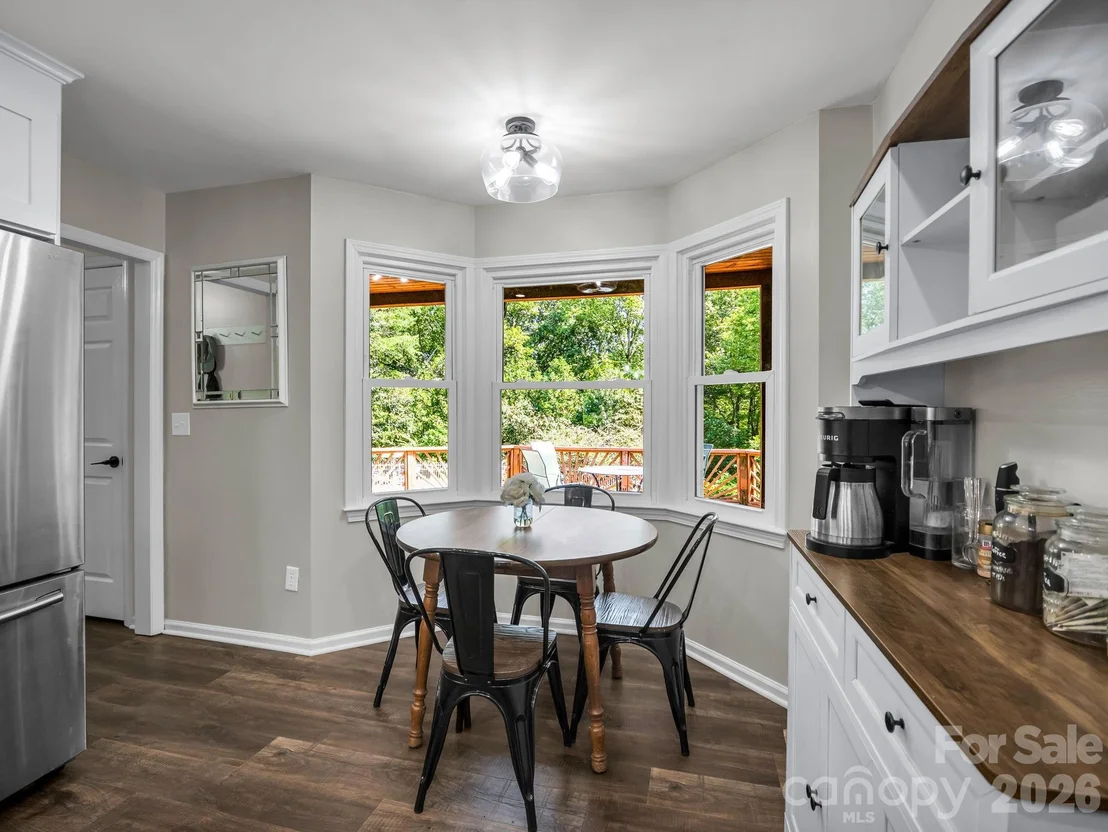 Photo of 215 Hillcrest Drive