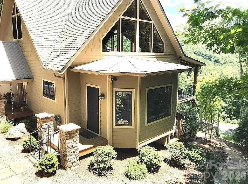 Photo of 811 Hemlock Drive