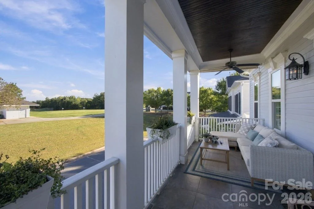 Photo of 720 Loretto Lane