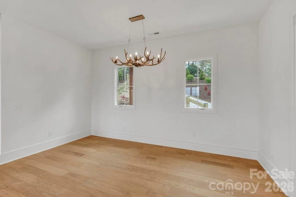 Photo of 380 Greystone Drive