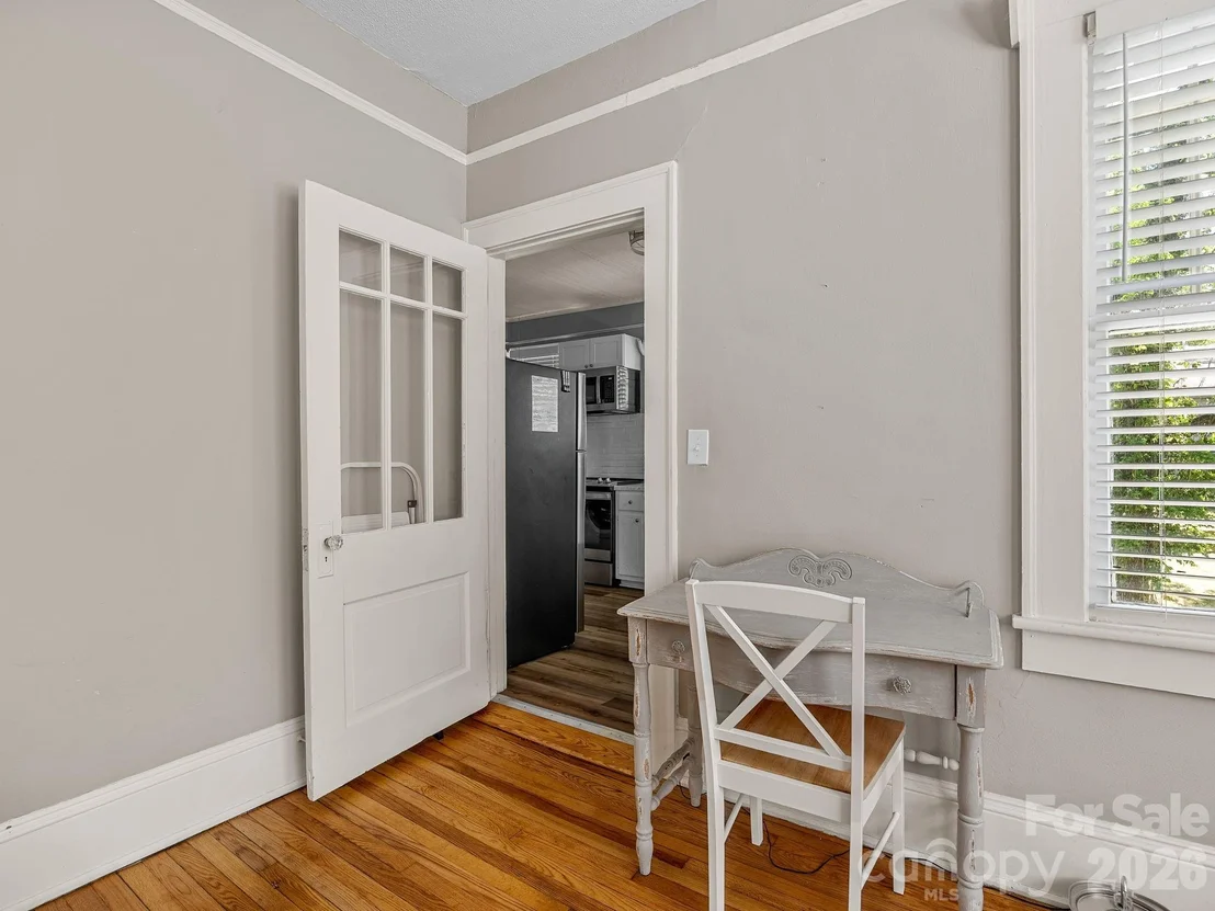 Photo of 110 Grady Avenue
