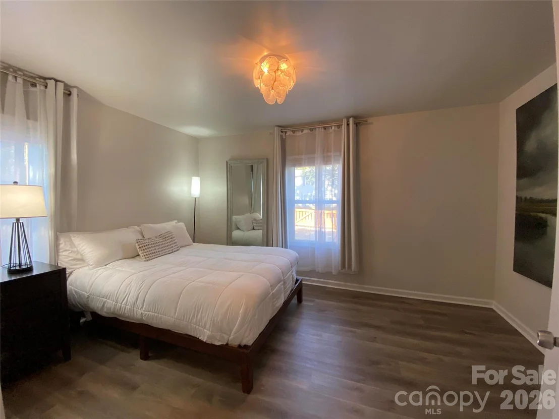 Photo of 2906 Rush Avenue