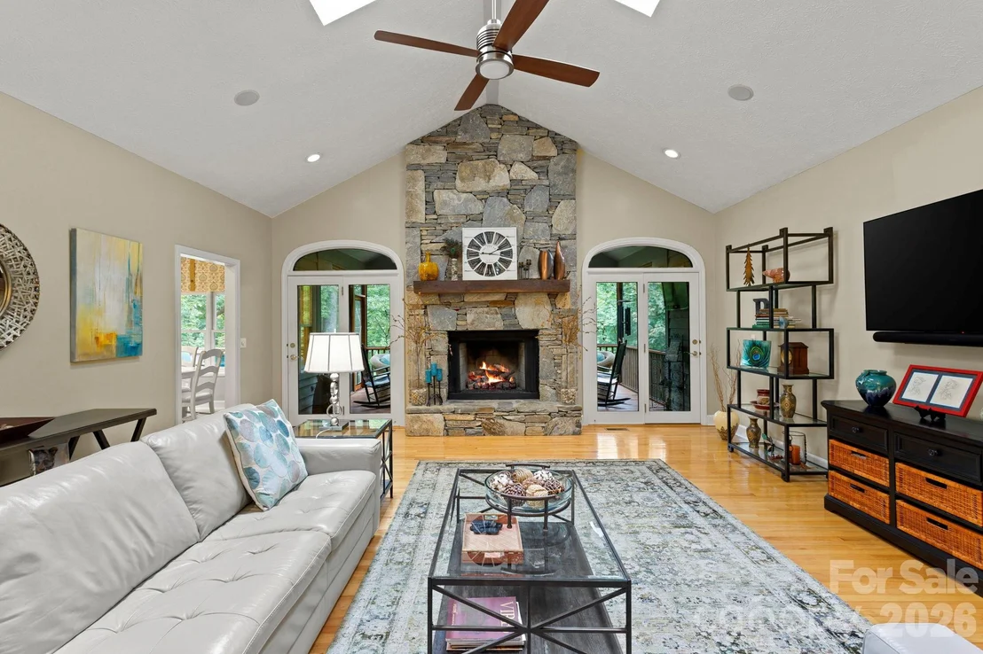 Photo of 324 Kenmure Drive