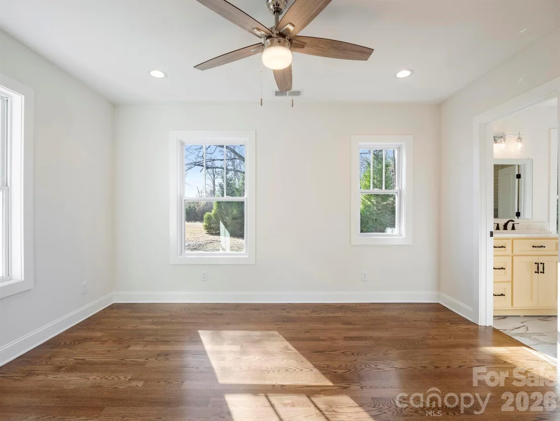 Photo of 100 Gilbert Road