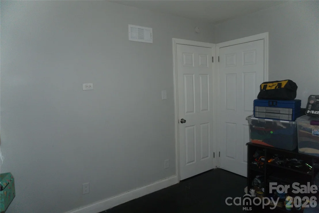 Photo of 2851 Burbank Drive