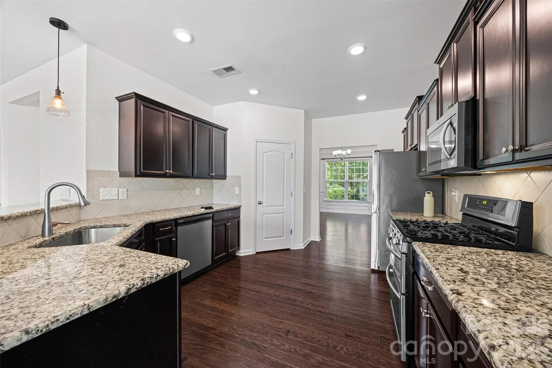 Photo of 406 Livingston Drive