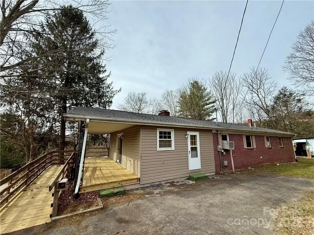 Photo of 365 Ollis Road
