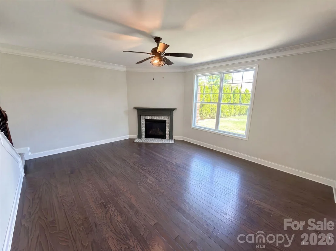 Photo of 7020 Chrysanthemum Road