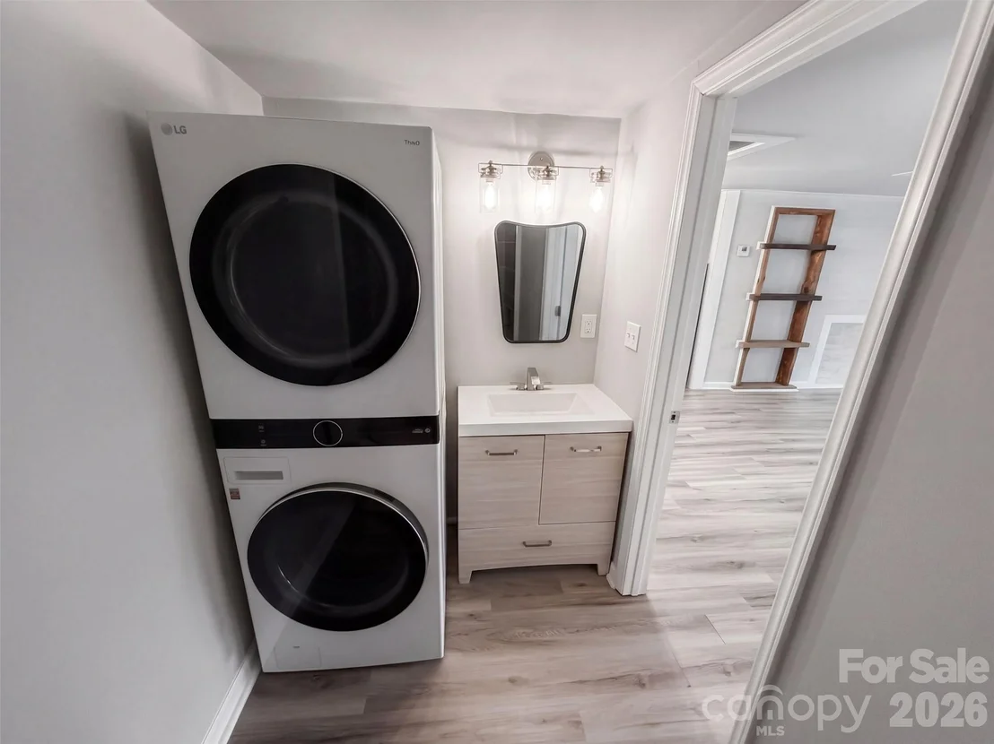 Photo of 103 Southside Circle