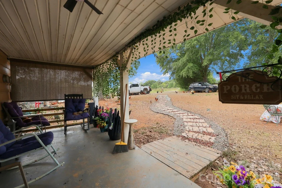 Photo of 250 Circus Trail
