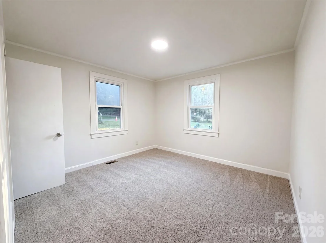Photo of 1413 Westside Drive