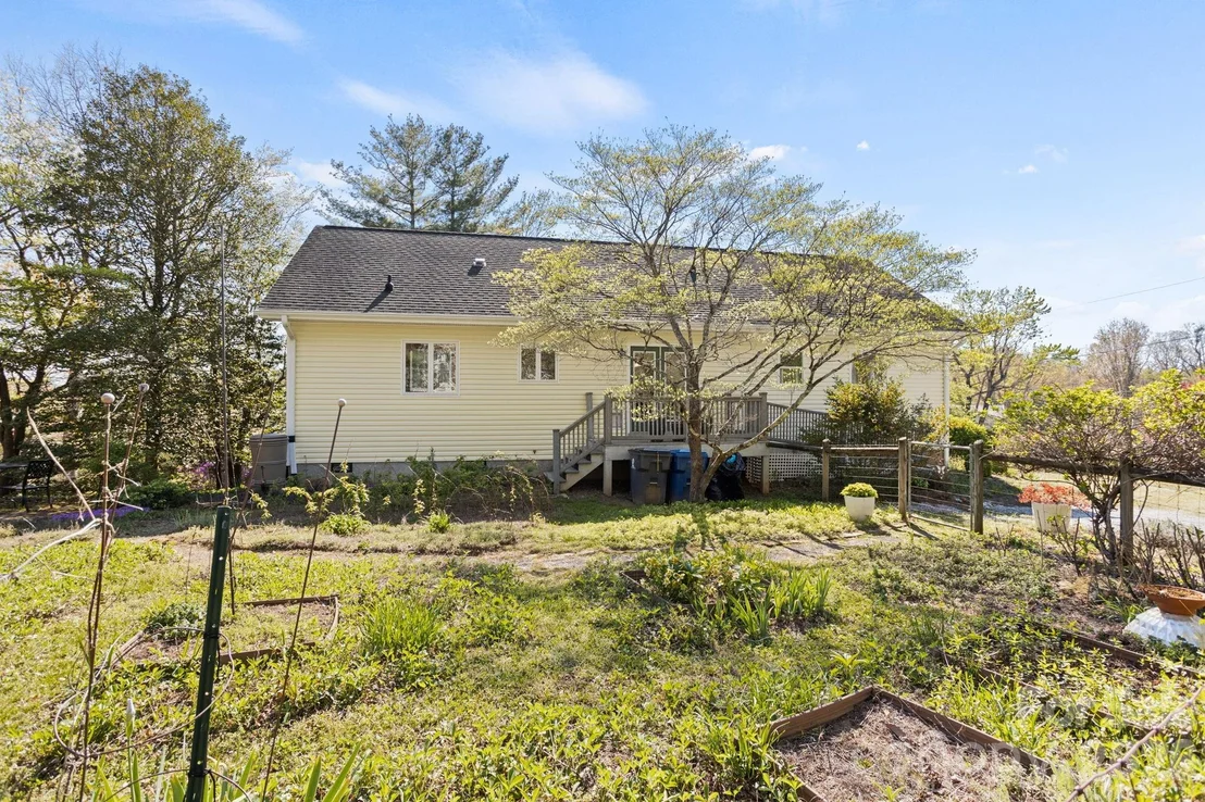 Photo of 367 Crescent Street