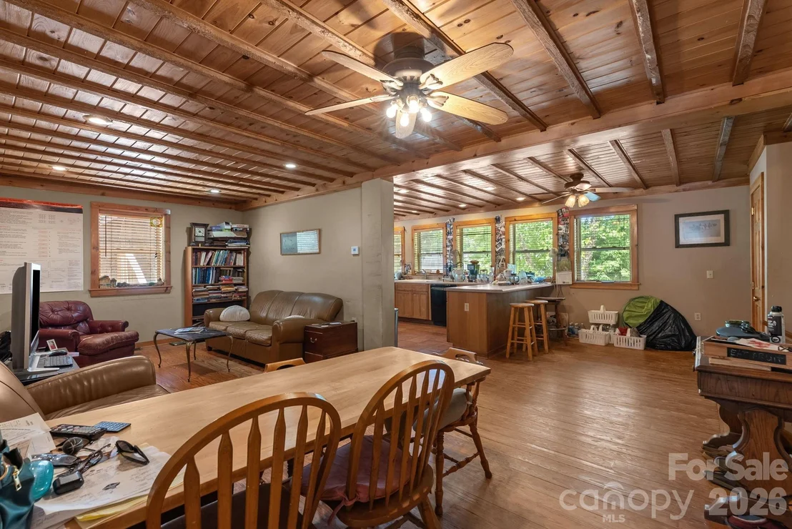 Photo of 1350 Lee Cudd Road