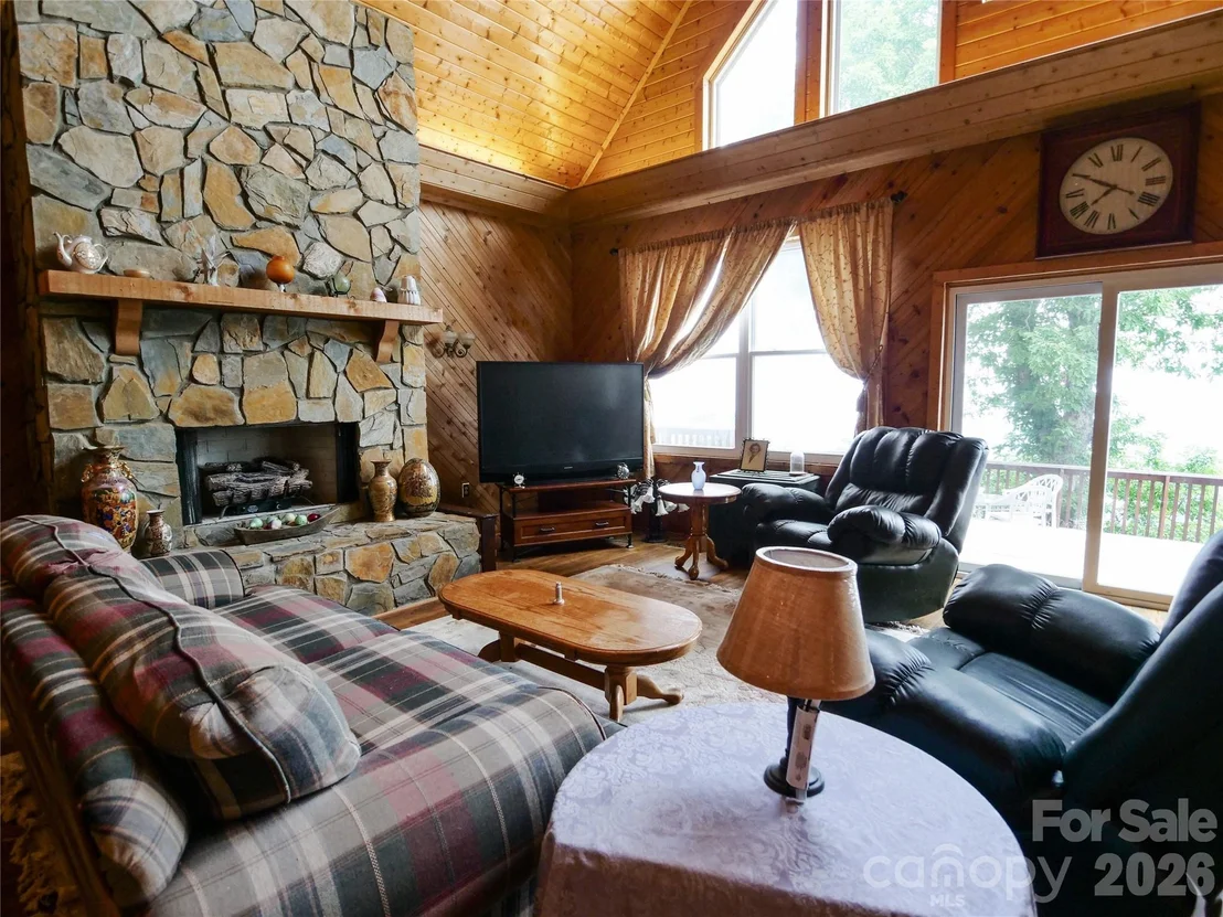 Photo of 386 Arrowhead Trail