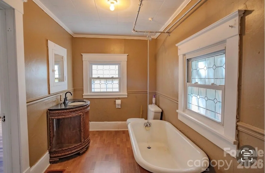 Photo of 401 8th Street