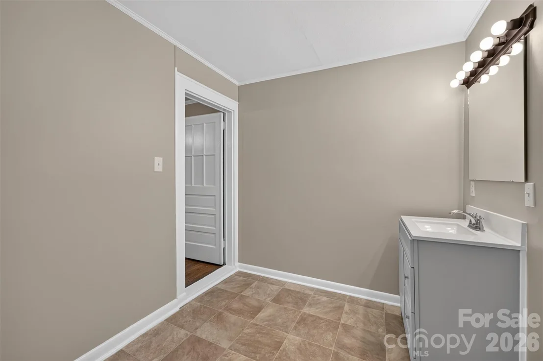 Photo of 1829 3rd Street NE
