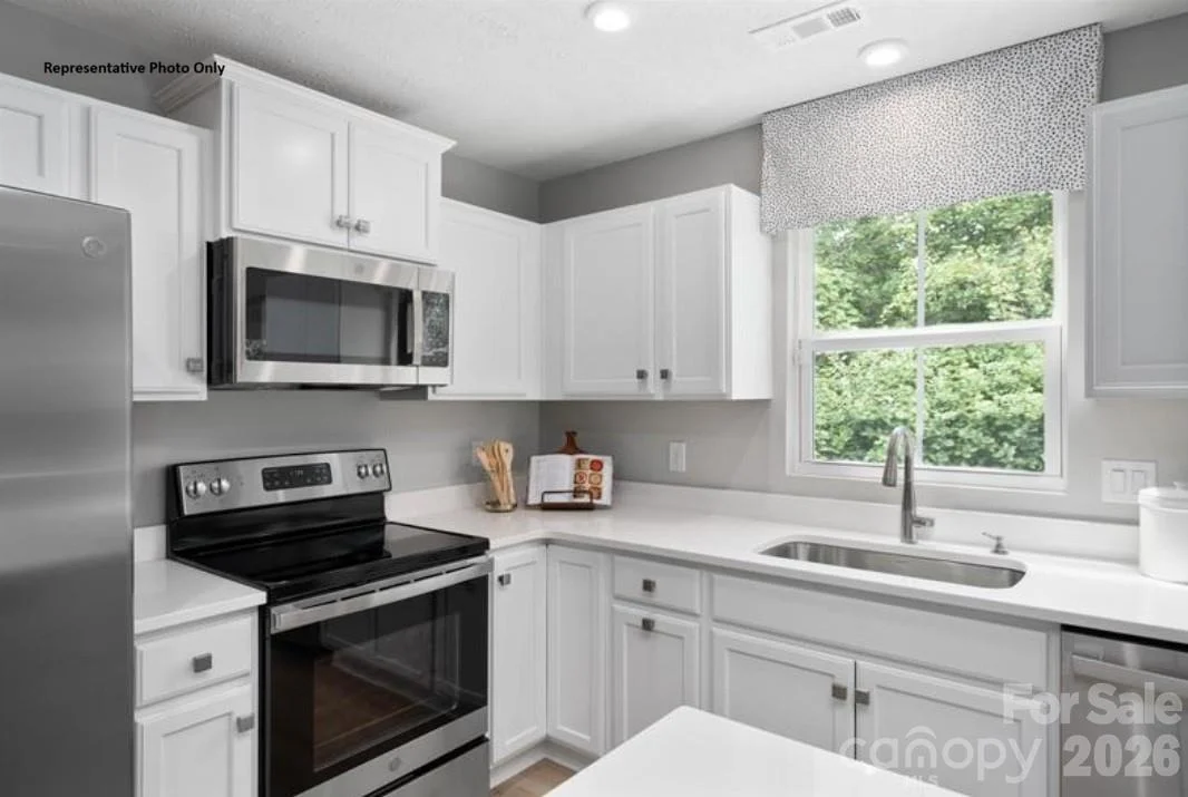 Photo of 1021 Pemberley Street