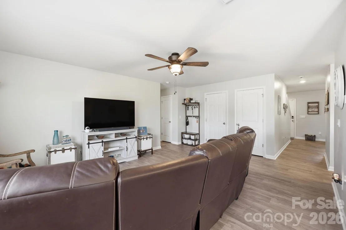 Photo of 1276 Hickory Point Drive