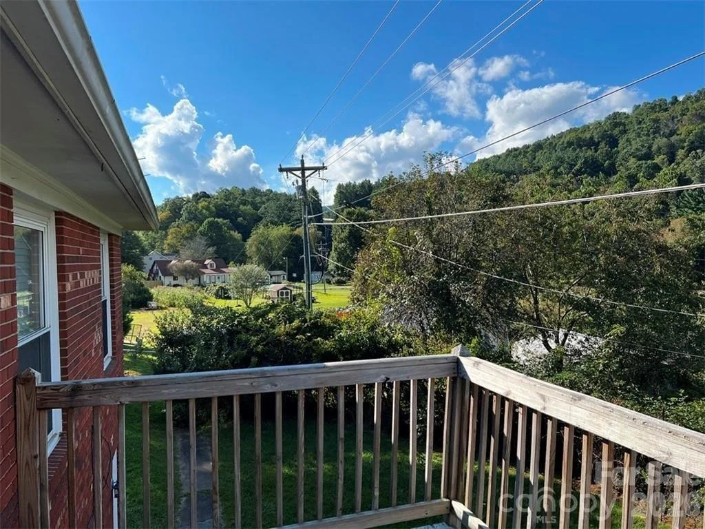 Photo of 210 Howards Creek Road