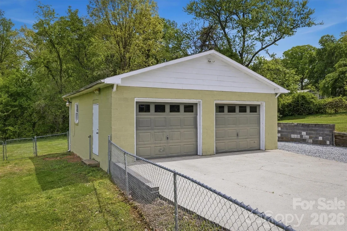 Photo of 2566 Andrews Circle