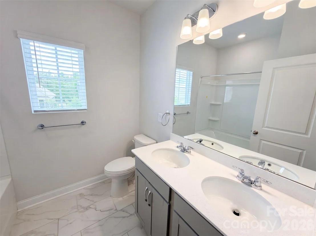 Photo of 1217 Black Walnut Street