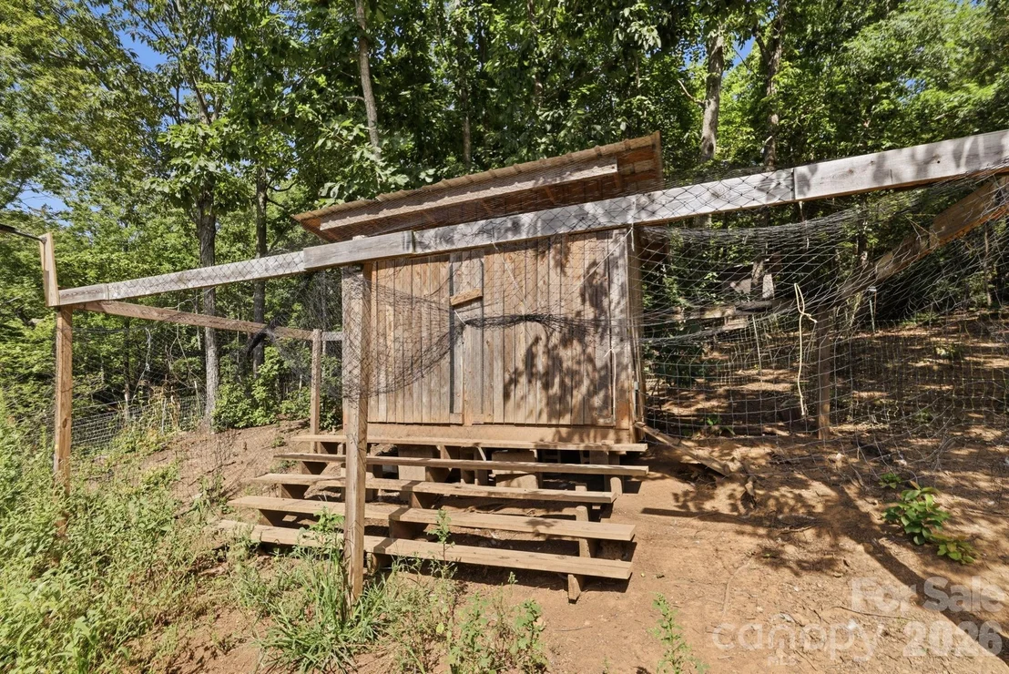 Photo of 464 Mason Road