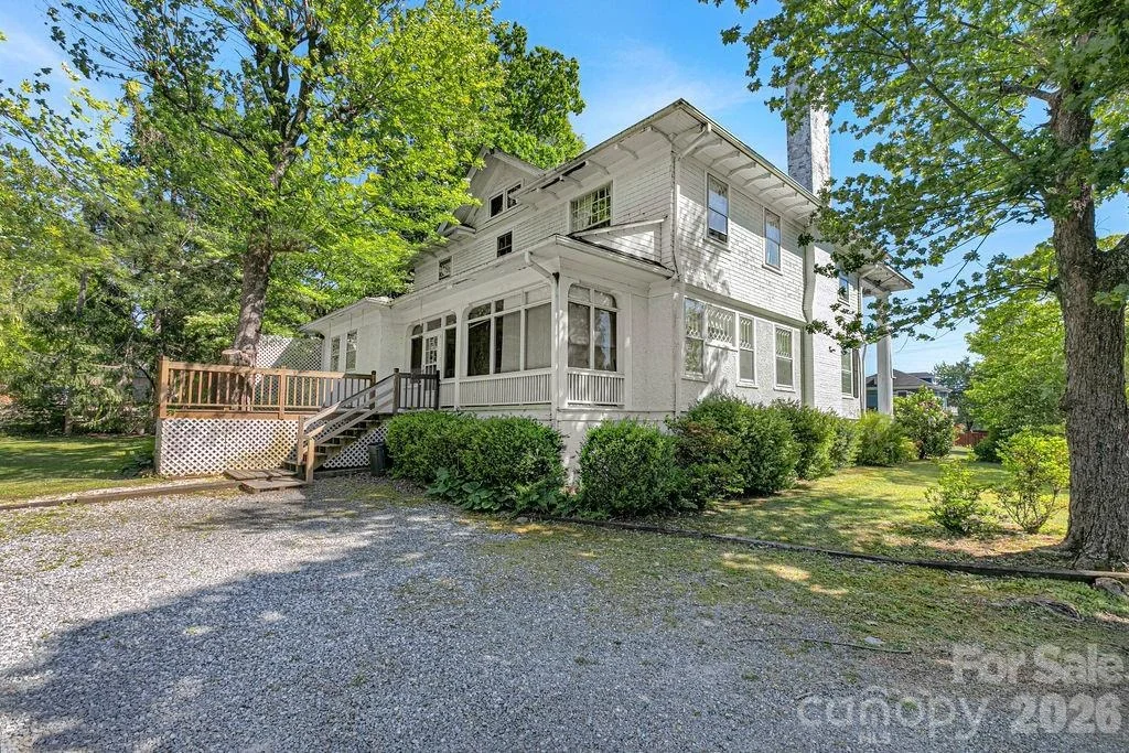 Photo of 208 Probart Street