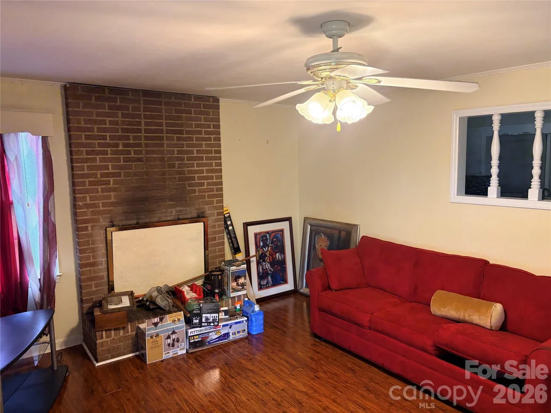 Photo of 420 Hampton Road