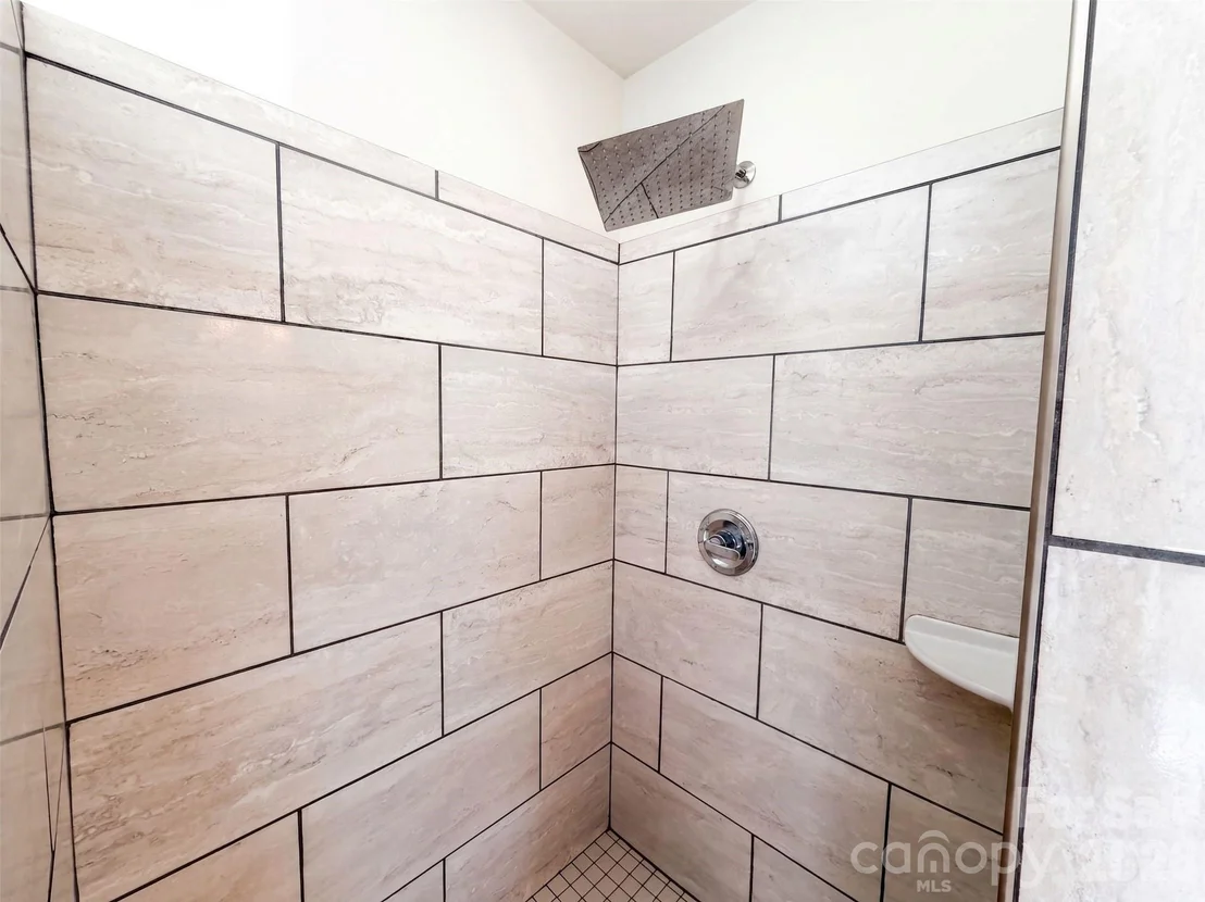Photo of 821 Pinkney Place