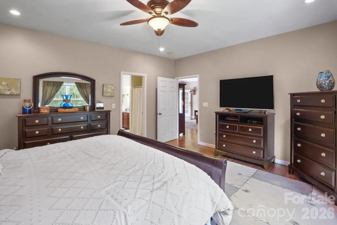 Photo of 90 King Road