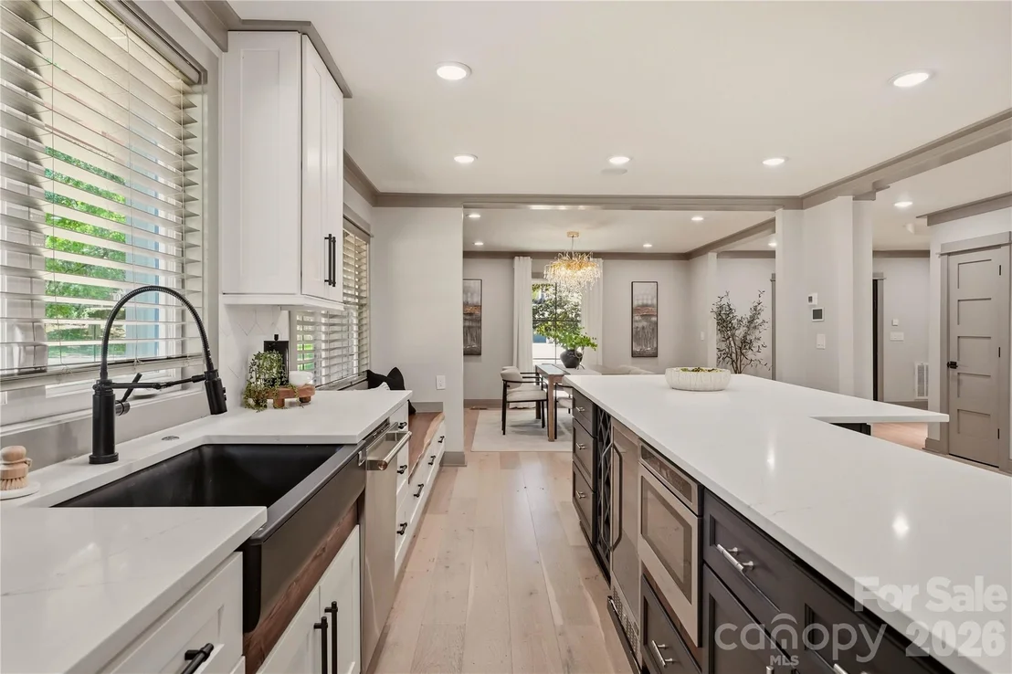Photo of 2919 Colony Road