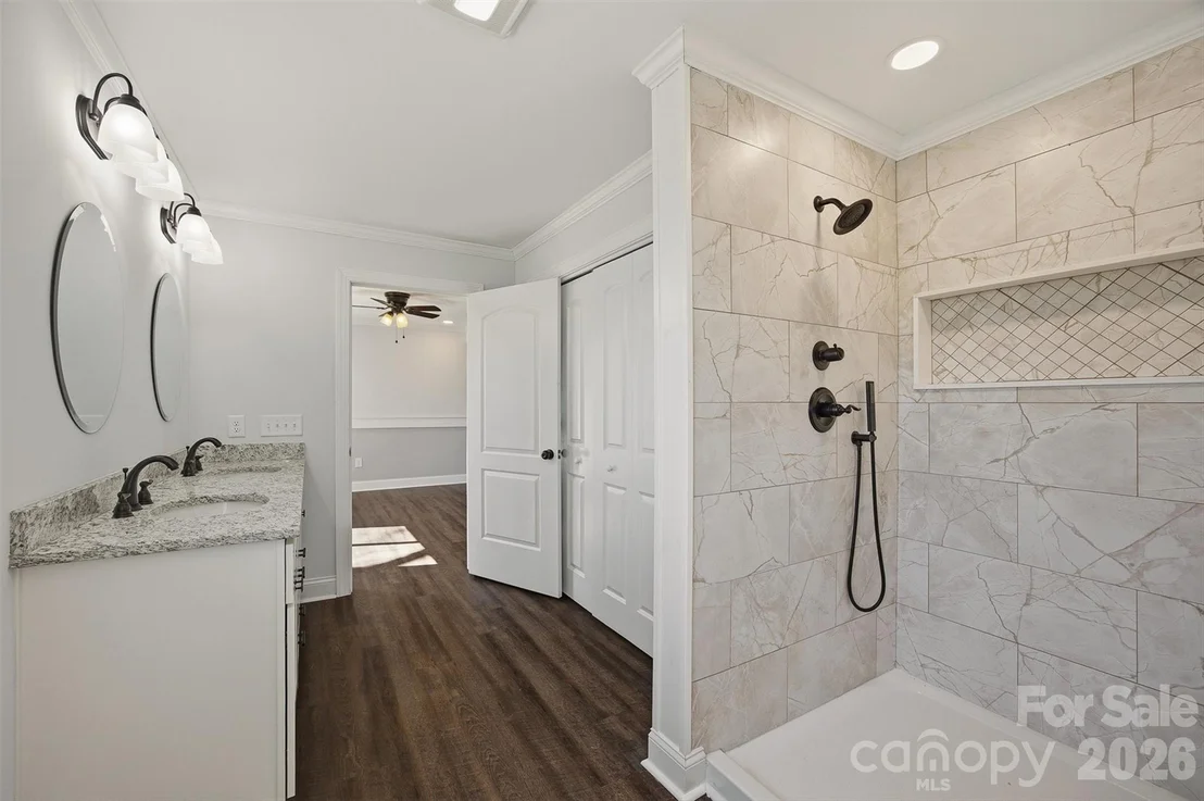 Photo of 223 W Park Drive