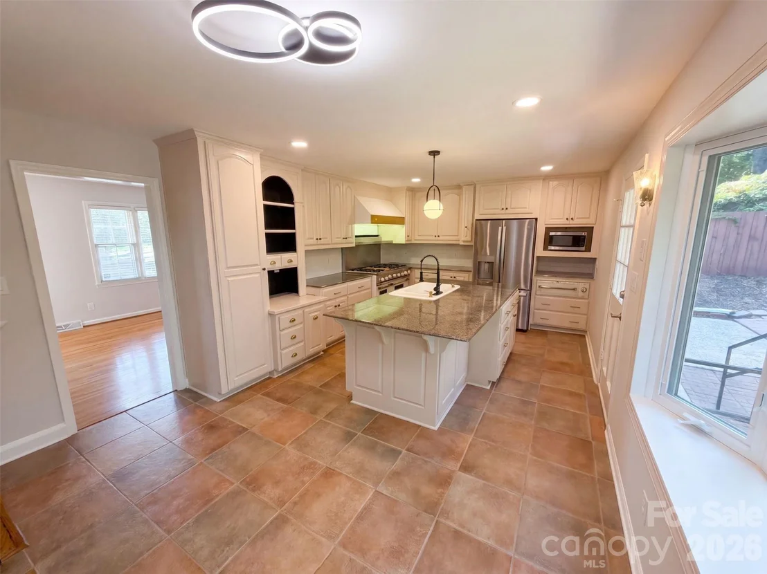 Photo of 1030 Mclaughlin Drive