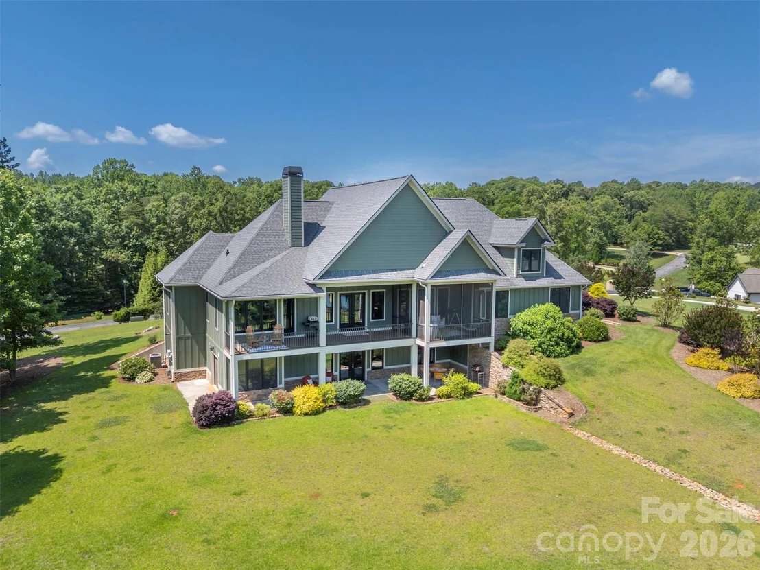 Photo of 398 Mapleton Lane