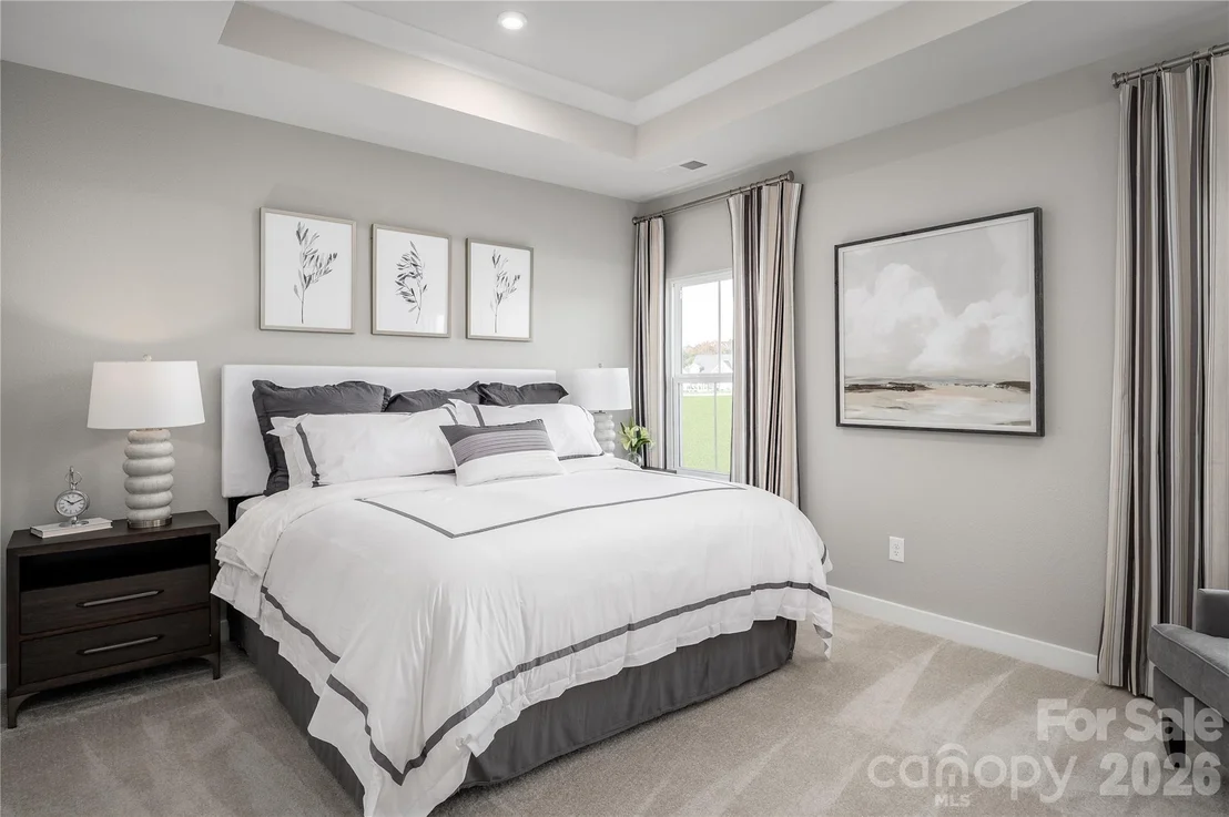 Photo of 925 Heathway Drive