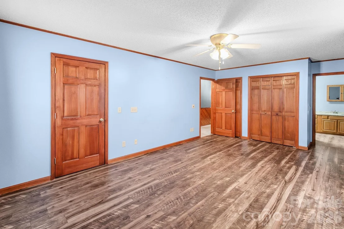 Photo of 1295 Cattle Ridge Road