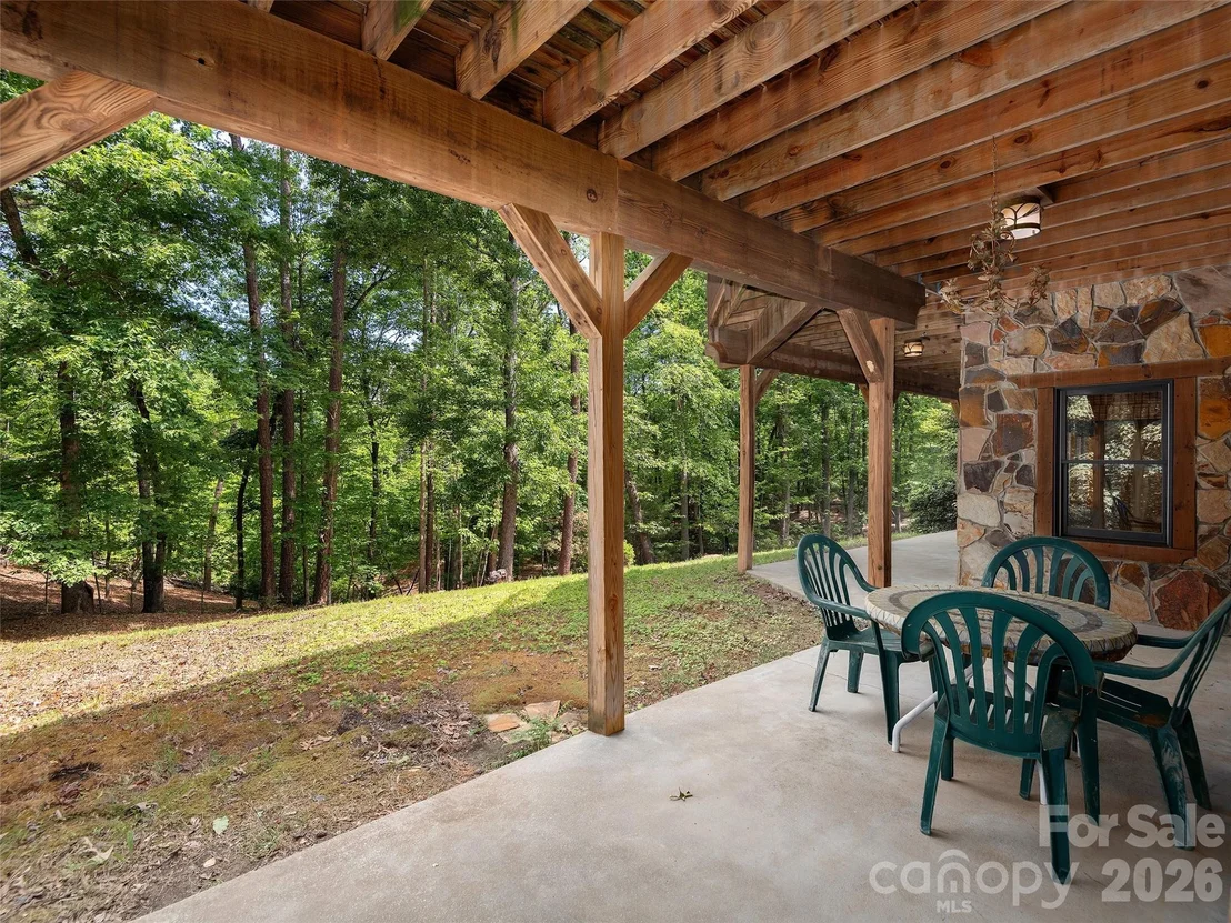 Photo of 413 Green Hills Road