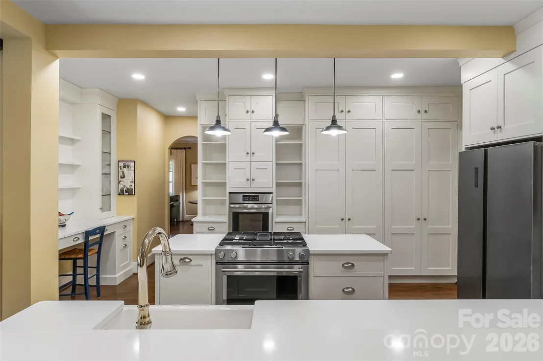 Photo of 115 Riverside Court