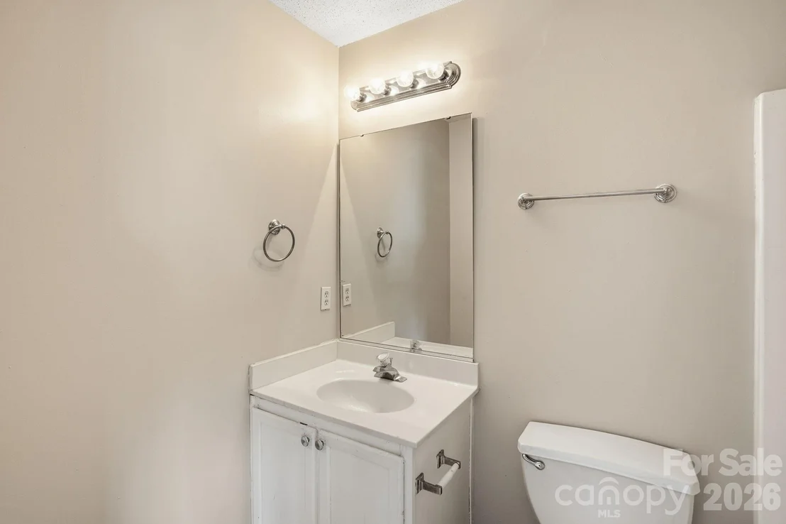Photo of 802 Almora Drive