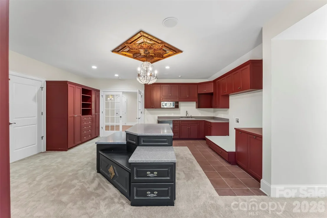Photo of 1090 Pearidge Road