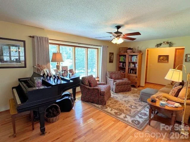 Photo of 35 Azalea Drive