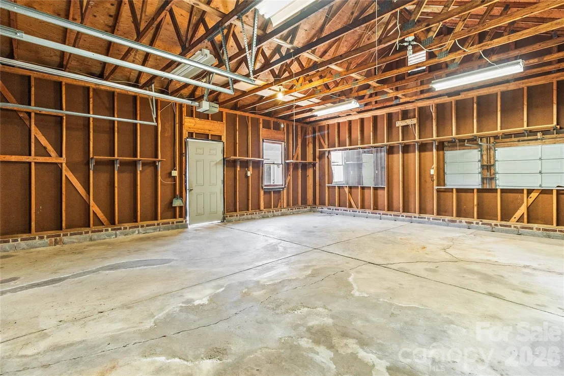Photo of 739 Oakbluff Circle