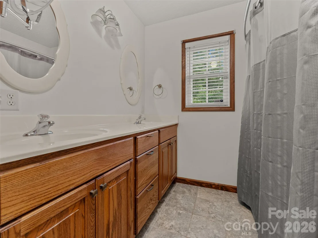 Photo of 476 Jackson Loop Road