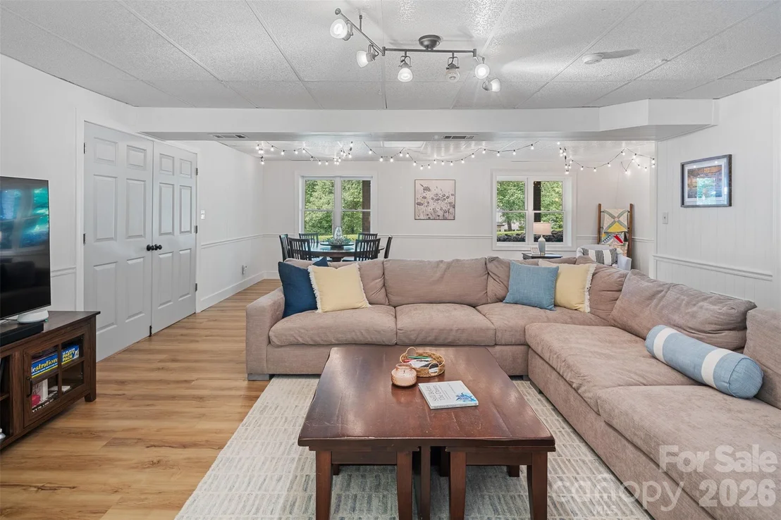 Photo of 1413 Windemere Lane