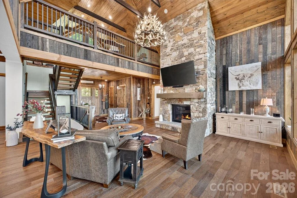 Photo of 1230 Asgi Trail