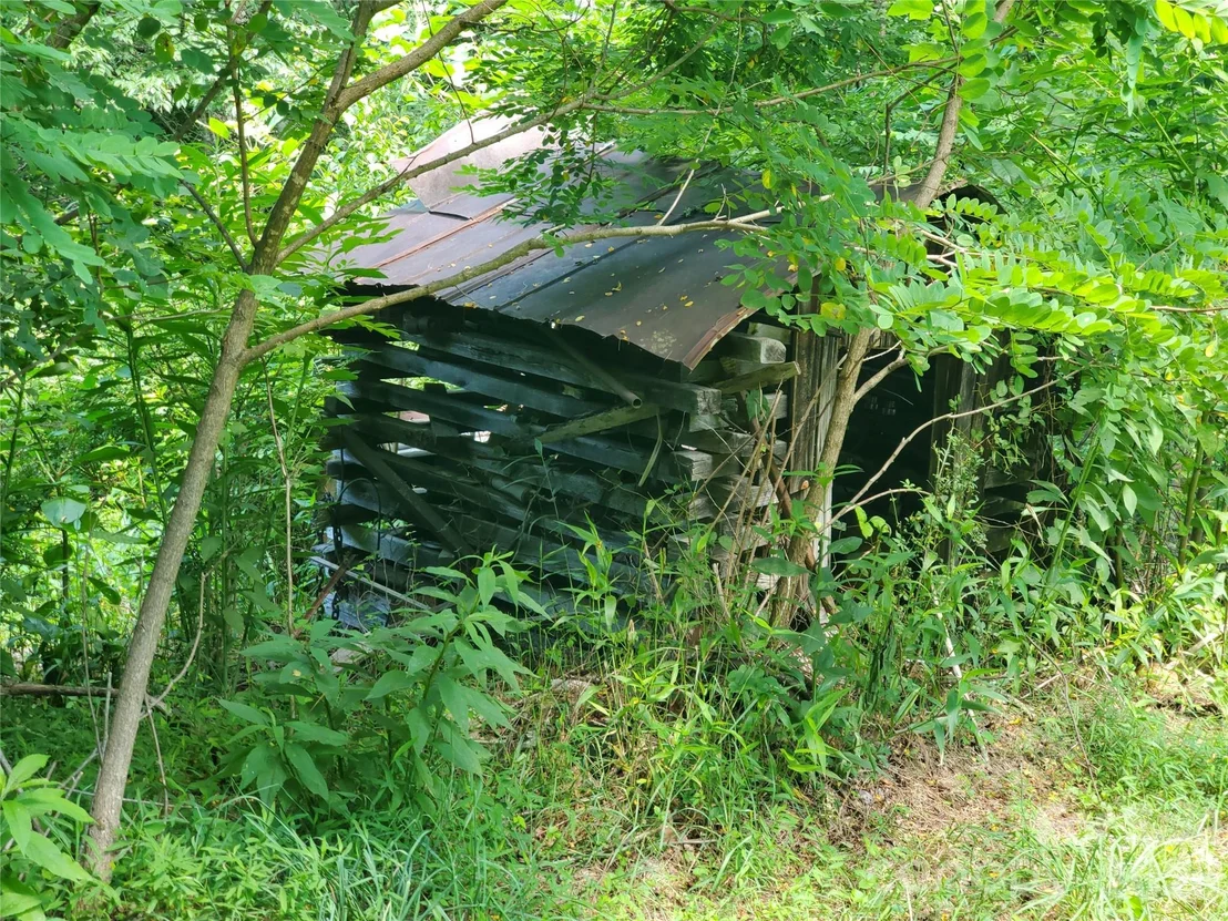 Photo of 886 Hanging Rock Road