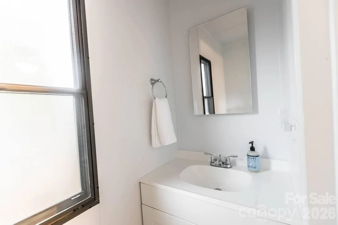 Photo of 101 6th Street