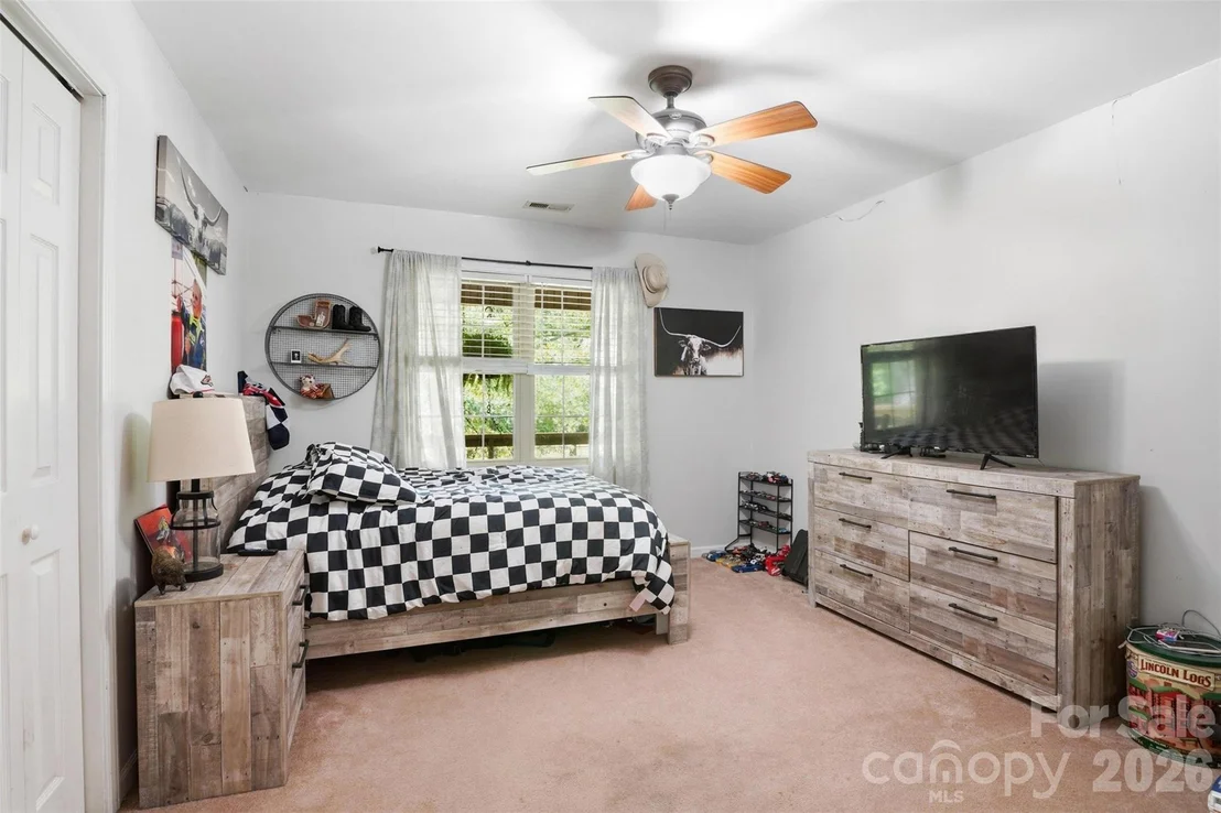 Photo of 1739 Westbrook Road