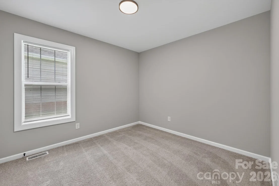 Photo of 1001 Loch Lomond Circle